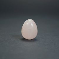 Яйцо из розового кварца