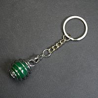 Брелок из камней "Ловушка" с шариком из агата зеленого