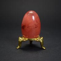 Яйцо из красного кварца