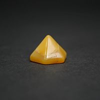Пирамида 6 сторон мини из агата жёлтого