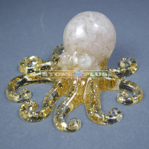 Фигурка "Осьминог" с розовым кварцом и эпоксидной смолой 4.5*10 см