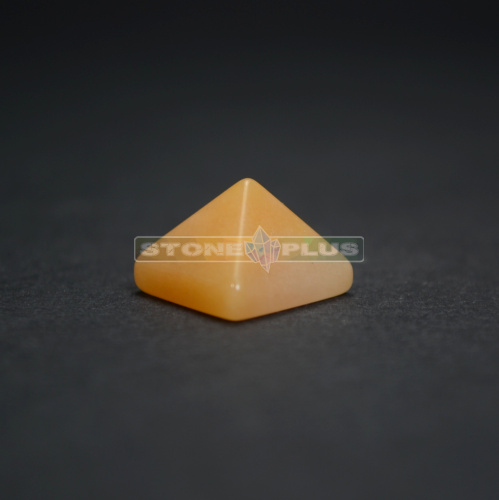 Пирамида 4 стороны мини из агата жёлтого