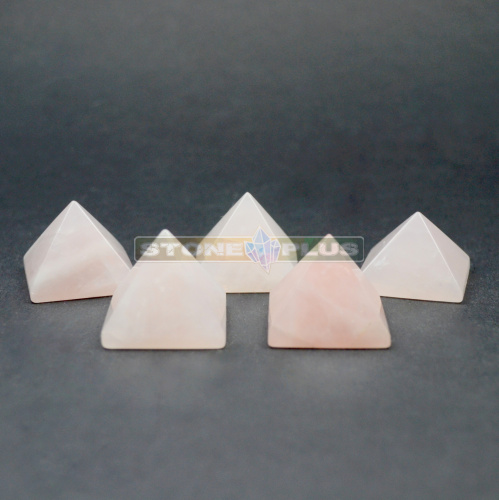 Пирамида из розового кварца 38х38 мм