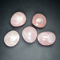 Галтованный камень "Розовый кварц" / 1 упаковка - 100 гр