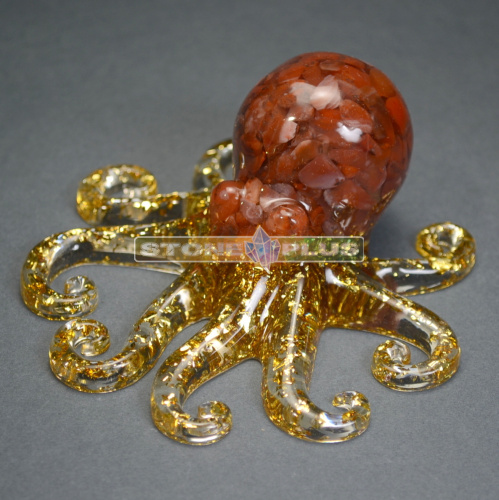 Фигурка "Осьминог" с сердоликом и эпоксидной смолы 4.5*10 см