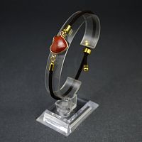 Браслет Сердце на шнурке с камнем Яшма красная