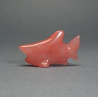 Фигурка Акула 50 мм из кварца красного