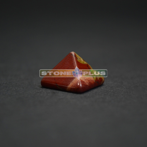 Пирамида 4 стороны мини из яшмы красной