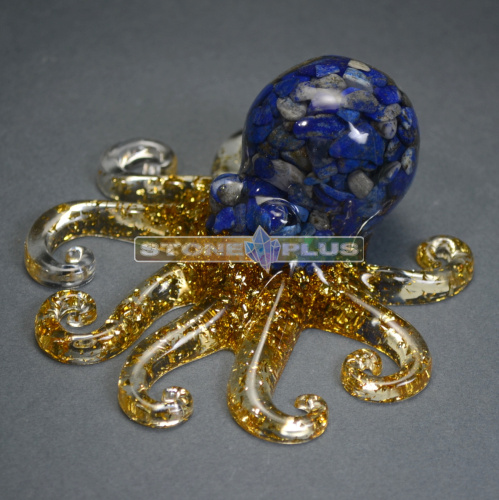 Фигурка "Осьминог" с лазуритом и эпоксидной смолой 4.5*10 см