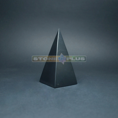 Пирамида из шунгита высокая 5 см