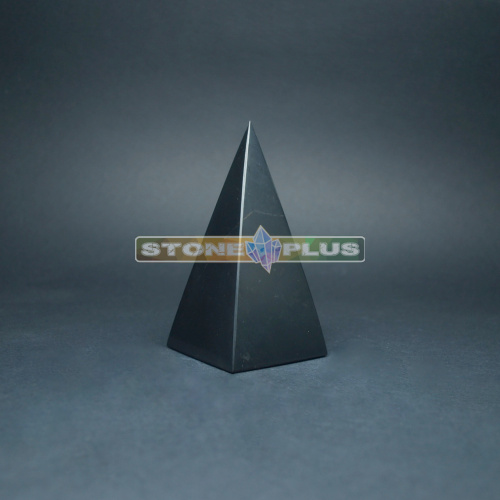 Пирамида из шунгита высокая 5 см