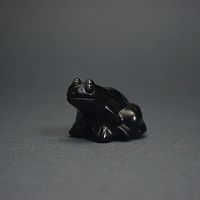 Фигурка Лягушка 35 мм из обсидиана