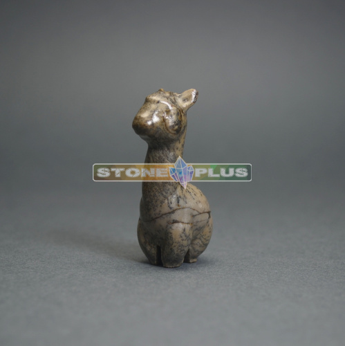 Сувенир "Лама" из яшмы пейзажной