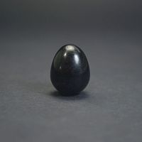 Яйцо из обсидиана черного
