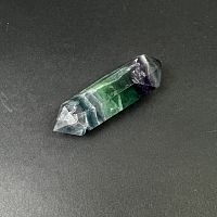 Кристалл флюорит двусторонний 70-79 гр.