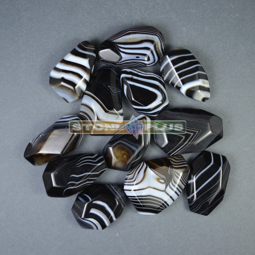 Галтовка "Агат черный граненый" / 1 упаковка - 100 гр