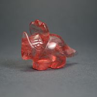 Фигурка Трицератопс из кварца красного 45 мм