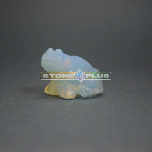 Фигурка Лягушка 35 мм из лунного камня (имитация)