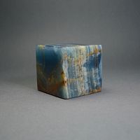 Куб из карибского кальцита 613 гр