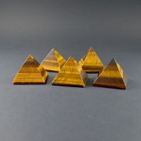 Пирамида из тигрового глаза 30х30 мм