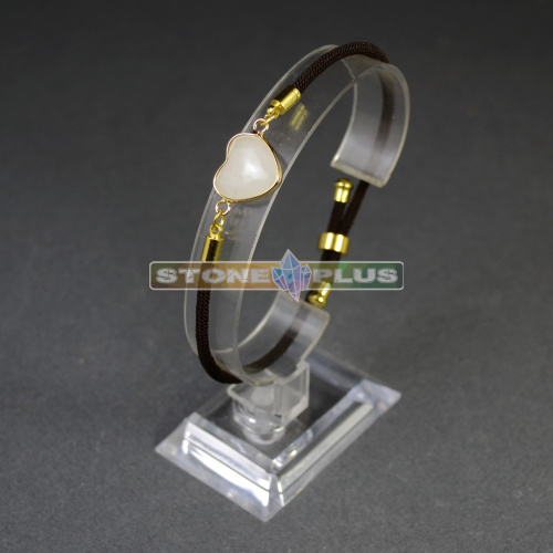 Браслет Сердце на шнурке с камнем Кварц белый