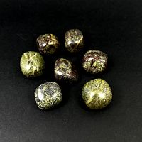 Галтовка яшма зелено-красная  "Кровь дракона" / 1 упаковка - 100 гр