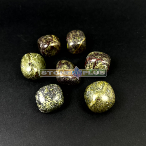 Галтовка яшма зелено-красная  "Кровь дракона" / 1 упаковка - 100 гр