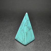 Пирамида конус из говлита голубого (имитация)