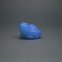 Фигурка Лягушка 30 мм из синего лунного камня (имитация)