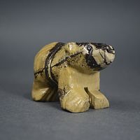 Фигурка "Медведь" из яшмы пейзажной