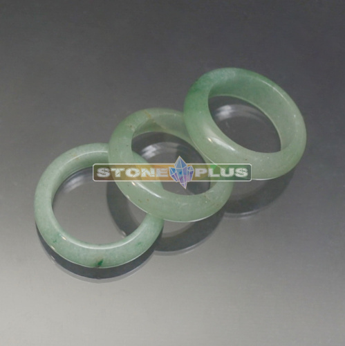 Кольцо из авантюрина зеленого 6*18 мм